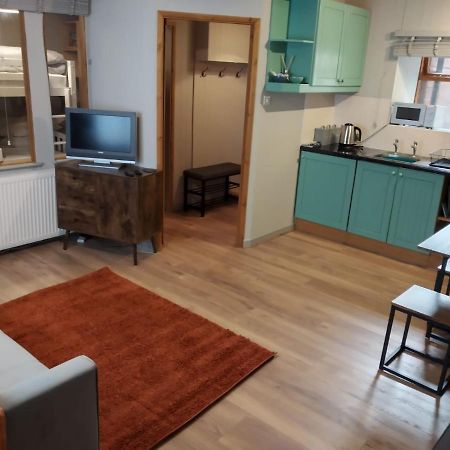 Self Contained Flat In Llanfyllin Powys Apartment Exterior photo